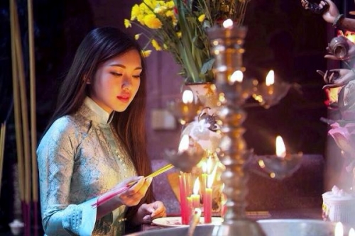 Uống nước nhớ nguồn và tục lễ tết của người Việt