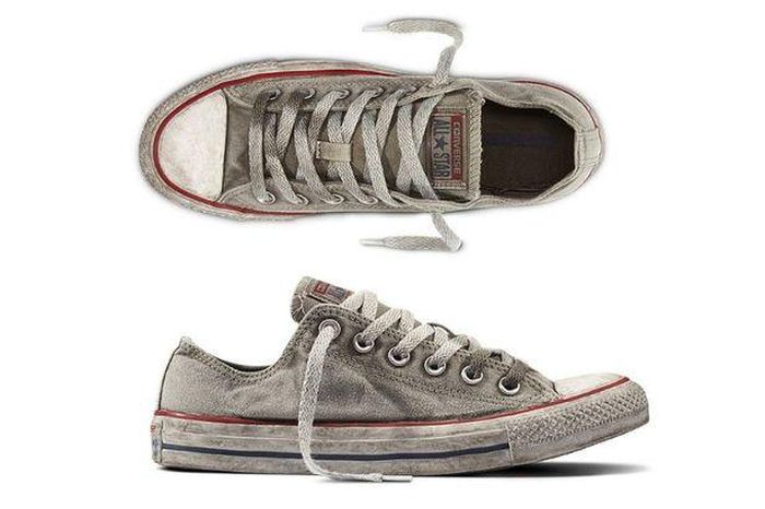 Converse gây tranh cãi khi bán giày trông cũ bẩn - Zing - Tri thức trực  tuyến